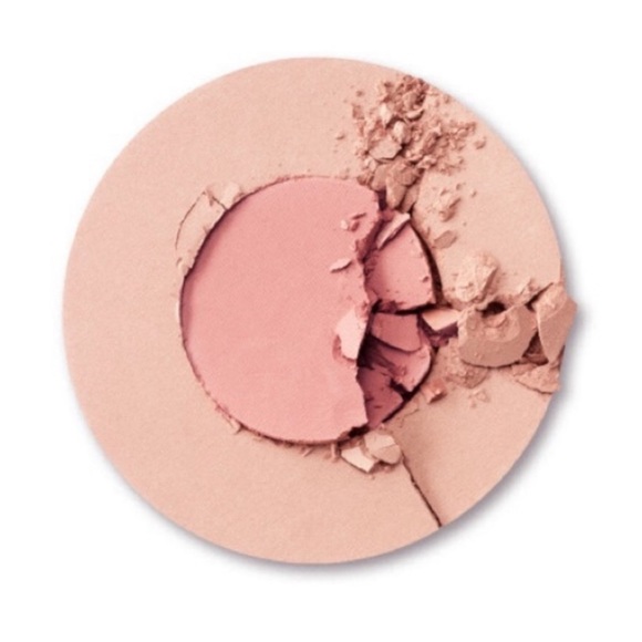 Charlotte Tilbury Chic To Chic Blush First Love - Picture 4 of 10